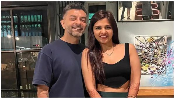डीपनेक ब्लाउज पहनकर Dalljiet Kaur ने खिंचवाई बेहद बोल्ड फोटो, हॉटनेस देख पति भी हुए बेकाबू