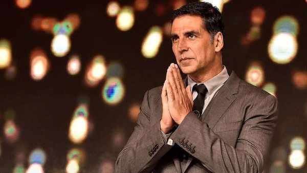 Akshay Kumar : अपनी फिल्मों में सालों से एक ही भजन गुनगुनाते आ रहे हैं अक्षय कुमार, देखे वीडियो