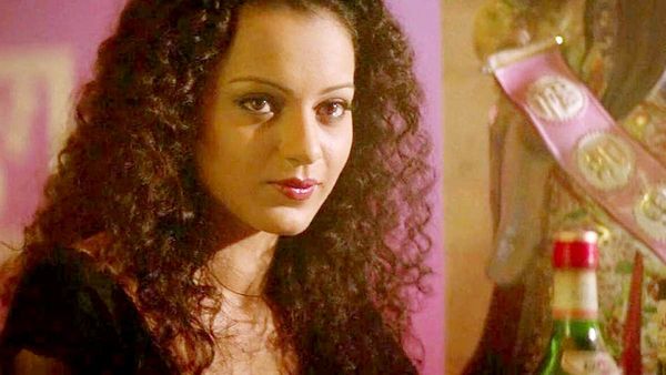 जब Kangana Ranaut ने साइन कर ली थी एडल्ट फिल्म, इस डायरेक्टर ने सिर्फ बाथरोब में करवाया था पोज