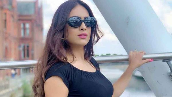 Neha Malik ने ब्लैक ब्रा में उड़ाई गर्दा, भोजपुरी एक्ट्रेस का बोल्ड फोटोशूट हो रहा है वायरल!