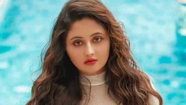 IBFA Awards में रश्मि देसाई की धमाकेदार परफॉर्मेंस का वीडियो हुआ वायरल, लोग कर रहे हैं ऐसे कमेंट्स!