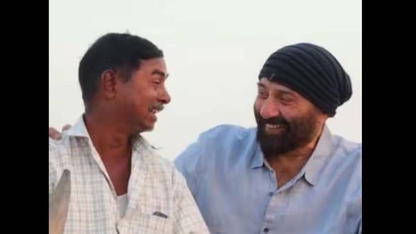 'आप सनी देओल जैसे लग रहे हो'...जब एक्टर को नहीं पहचान पाया शख्स, ये वीडियो देख आप भी मुस्कुरा उठेंगे