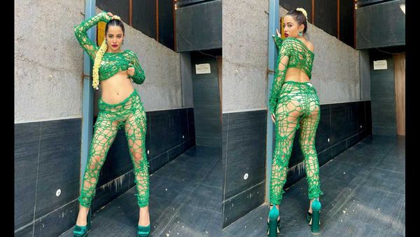 जालीदार ड्रेस में urfi Javed ने दिखाया सबकुछ, पहले नही देखा होगा ऐसा अवतार!