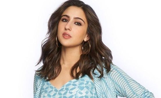 Sara Ali Khan: मैच में लगे एक्ट्रेस के नाम के नारे, तो सैफ की बेटी का नाम सुनकर विराट कोहली ने किया ये काम...
