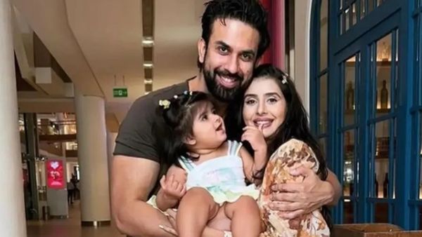 Charu Asopa: अभिनेत्री अपने पति राजीव सेन और बेटी के साथ निकली डे आउट पर तो, फैंस हुए कंप्यूज