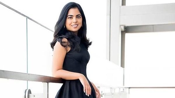 Isha Ambani: इतनी मंहगी चीजों की मालकिन है मुकेश अंबानी की बेटी, क्या आप जानते हैं