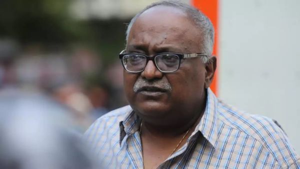 Pradeep Sarkar’s funeral: निर्देशक के अंतिम संस्कार में पहुंचे बॉलीवुड सितारे