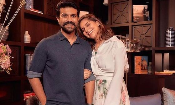 Ram Charan: साउथ सुपरस्टार की पत्नी उपासना ने फ्लॉन्ट किया बेबी बंप, तस्वीरें हुई वायरल