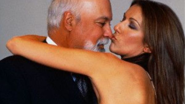 सिंगर ने 26 साल बड़े शादीशुदा शख्स के प्यार में उठाया ये कदम... मां नही हो रही थी राजी फिर...