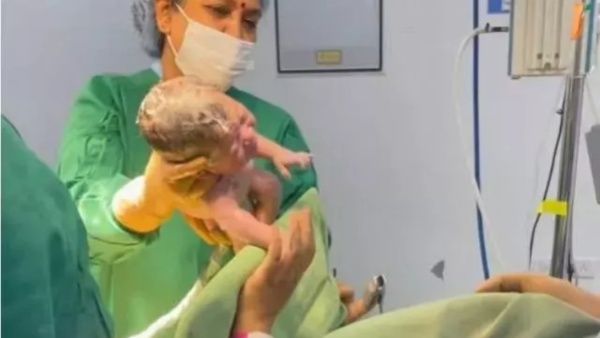 विन्नी अरोड़ा ने दिखाया ब्रेस्ट मिल्क, डिलीवरी रूम से सिजेरियन के दौरान की पहली तस्वीर भी की पब्लिक