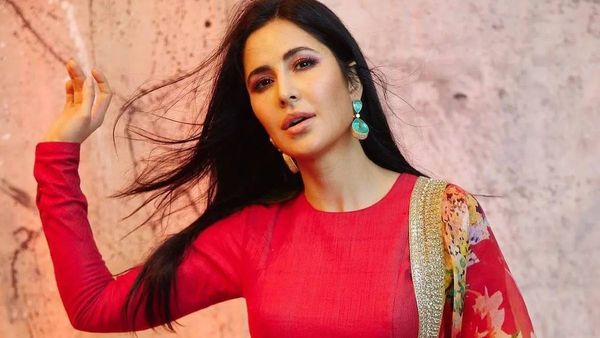 Katrina Kaif हैं प्रेग्नेंट? अर्पिता खान की ईद पार्टी से वायरल वीडियो, दुप्पटे से छिपा रही हैं बेबी बंप?