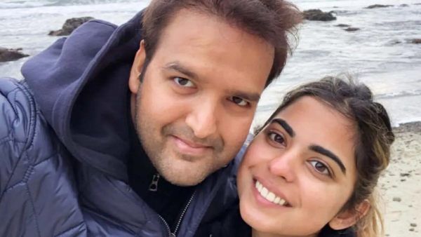 ईशा अंबानी के साथ रोमांटिक हुए आनंद पीरामल ने कर दिया Kiss, शरम से लाल ईशा की हो गई ऐसी हालत