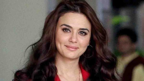 Preity Zinta ने नहीं रोकी कार, तो शख्स करने लगा पीछा, गुस्साए नेटिजन्स ने कहा- 