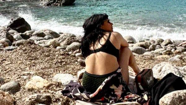 Rajshri Deshpande- ब्लैक बिकिनी पहन पहले हुईं बोल्ड फिर किया ये खुलासा- 'पैसे देने के लिए कहा गया..'