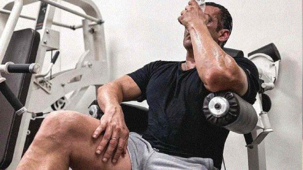 Salman Khan- जिम में सलमान खान की हालत हुई खराब, तस्वीर देख लोग बोले- ' आराम से भाईजान'