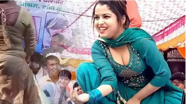 Video: मुस्कान बेबी ने स्टेज पर की ऐसी हरकत, उछल प़ड़े ताऊ-चाचा तो लड़कों ने...