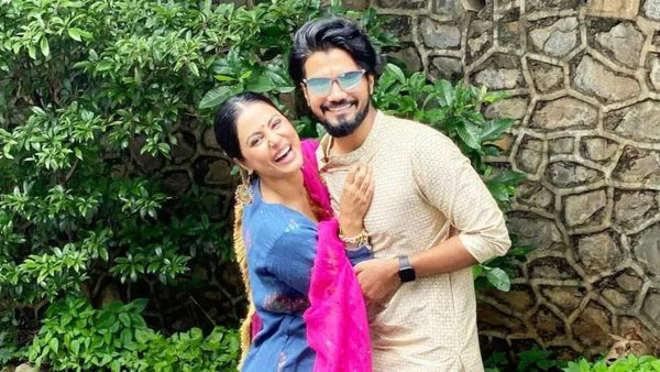 Hina Khan ने कैमरे के सामने ही कर लिया खुलेआम बॉयफ्रेंड को लिप किस, एक्ट्रेस की हरकत ने लोगों को चौंकाया