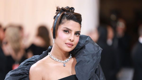 Priyanka Chopra- पापा ने 16 की उम्र में लगाई थीं पाबंदियां, जींस पहनना बंद, नहीं खुलेंगी खिड़कियां!