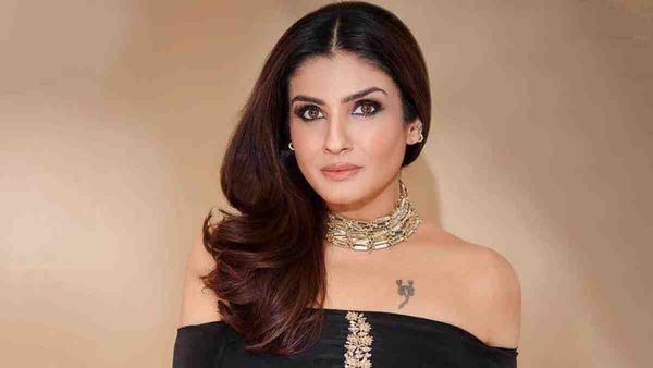 Raveena Tandon ने बोल्ड सीन की वजह से रिजेक्ट कर दी थी ये फिल्म, करिश्मा कपूर को मिल गई पहली हिट!