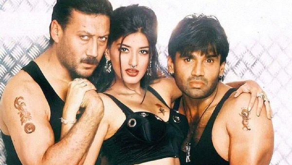 सोनाली बेंद्रे को इस एक्टर ने रात 2 बजे किया था कॉल और कहा 'मेरे साथ भाग चलो', घबरा गईं थीं..