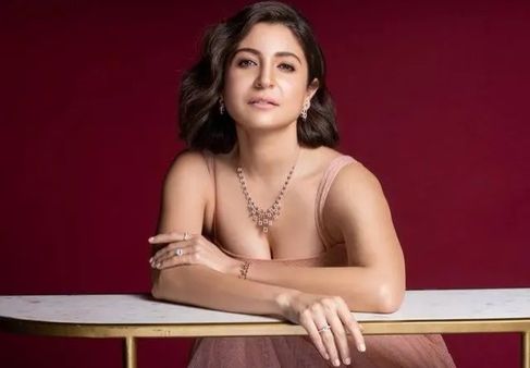 Anushka Sharma Birthday: सफल एक्ट्रेस के साथ फिल्म प्रोड्यूसर भी हैं अनुष्का शर्मा, जानिए नेटवर्थ