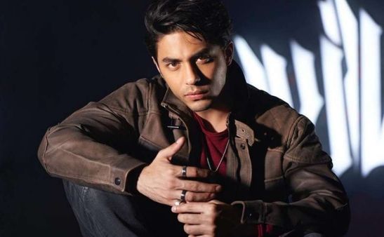Aryan Khan: 1 दिन में ही आर्यन के ब्रांड के कपड़ो का स्टॉक हुआ खाली, किसने खरीद लिए इतने मंहगे कपड़े??