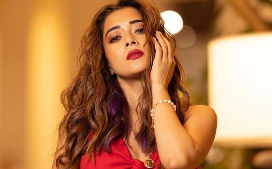 Tina Datta: ट्रोल होने के बाद टीना दत्ता का चढ़ा पारा, ओपन लेटर लिखकर लगाई सबकी क्लास