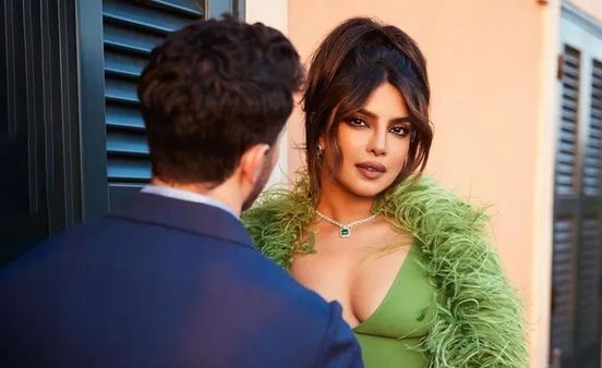 Priyanka Chopra: प्रियंका ने पहली बार शेयर की अपनी ब्रेकअप स्टोरी, बताया कैसे बुरे हाल से गुजरी थीं