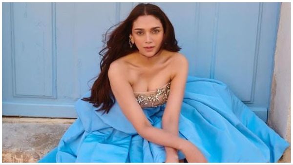 Cannes 2023: कान्स में अपना जलवा दिखाने के लिए अदिति राव हैदरी ने पहना अनोखा गाउन, लोगों ने की परी से तुलना...