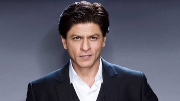 शाहरुख़ खान ने Swiggy को लेकर किया ऐसा ट्वीट, खाना डिलीवर करने किंग खान के घर के बाहर पहुंची पूरी टीम