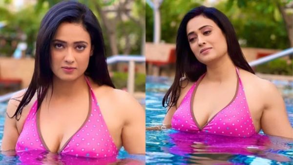 42 साल की Shweta Tiwari पर चढ़ा जवानी का जुनून, पतली सी डोरी पर अटकी ड्रेस में दिखाया अपना कातिलाना फिगर