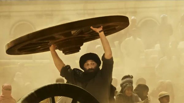 Gadar 2 Teaser: सनी देओल ने एक्शन अवतार से मचाया तहलका, अक्षय कुमार- रणबीर कपूर को दे पाएंगे तगड़ी टक्कर!
