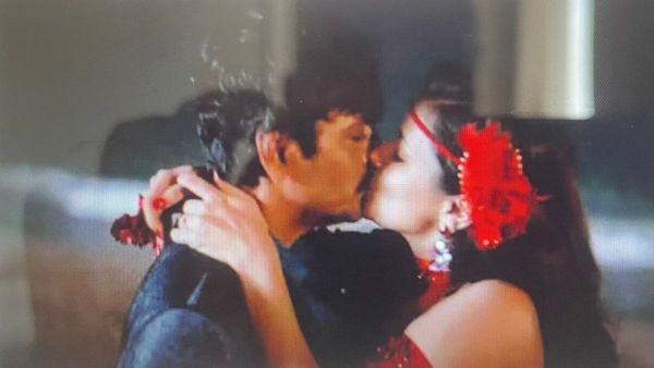 21 साल छोटी एक्ट्रेस को किस करने के बाद हुए बवाल पर बोले नवाजुद्दीन सिद्दीकी, कही ऐसी बात?