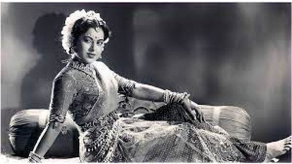 25 लाख की फिल्म ने कमाए थे 5 करोड़, 'जय संतोषी मां'की एक्ट्रेस का आशीर्वाद लेने वालों की घर पर लग जाती थी भीड़