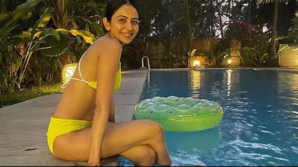Rakul Preet Singh: जब सिर्फ एक सीन के लिए 14 घंटे तक अंडरवॉटर रहीं एक्ट्रेस रकुल प्रीत सिंह, सबके उड़ गए होश!