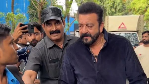 Sanjay Dutt- 'मसाला है क्या?' संजय दत्त ने पैपराजी से रखी ऐसी डिमांड, लोग बोले- 'विमल मांग रहा है'