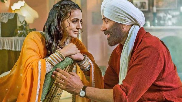 Gadar 2- रिलीज से पहले विवादों में गदर 2, गुरुद्वारे में फिल्माए गए इस सीन पर भड़के लोग!