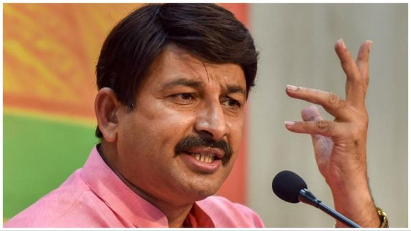 Manoj Tiwari: नसीरुद्दीन के बयान पर अब पटलवार करते हुए बोले मनोज तिवारी, गुस्से में एक्टर ने कह दी ये बात