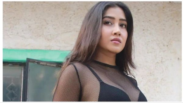 Sofia Ansari: ब्रा पहनकर सोफिया अंसारी ने किया ऐसा डांस, देखने वाले नहीं कर पाए खुद पर काबू