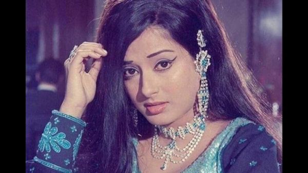 बॉलीवुड की वो हसीना जिसने प्रेग्नेंसी में शूट किया रेप सीन, 15 की उम्र में की शादी और 45 साल की खो दी थी बेटी