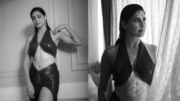 38 की उम्र में ब्रालेस हुईं अहाना कुमरा, नीचे से कटी ड्रेस में फ्लॉन्ट की टांगे, Photos Viral