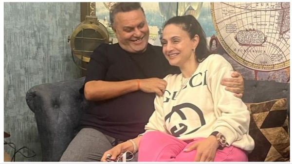 पहले इल्जाम, फिर प्यार...'गदर 2' के डायरेक्टर अनिल शर्मा की तारीफों के पुल बांधती नजर आई अमीषा पटेल