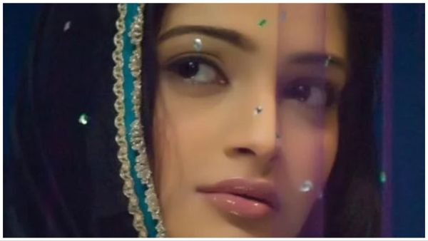 दरिंदगी से नहीं बच पाई कपूर खानदान की लाडली भी... फिल्म देखने गई हसीना ने पीछे से आया शख्स और ब्रेस्ट..