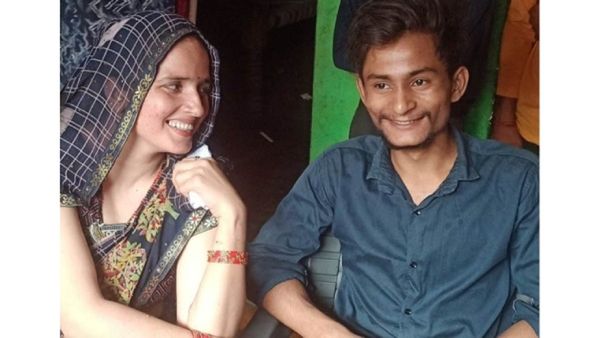 Seema Haider Video: इंटरव्यू के बाद सीमा हैदर को पकड़कर गंदी हरकत करने लगे सचिन, हसीना ने जड़ा तमाचा!