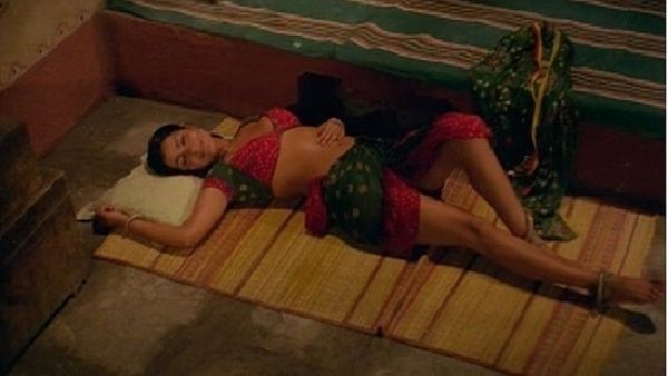 गंदी और अश्लील होने के बाद भी क्लासिक कहलाई ये फिल्म... बॉक्स ऑफिस पर ब्लैक में बिके टिकट