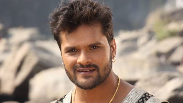 Khesari Lal Yadav के भाई ने लाइव आकर बताई सच्चाई, चेक बाउंस मामले में बुरे फंसे हैं अभिनेता!