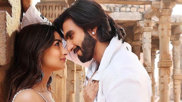 Rocky Aur Rani Kii Prem Kahaani: करण जौहर की फिल्म का बजट आपको चौंका देगा, रिलीज से पहले ही करोड़ों की कमाई!