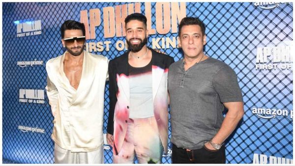 'एपी ढिल्लन: फस्ट ऑफ ए काइंड' की स्क्रीनिंग में सितारों से सजी महफिल, सलमान खान और रणवीर सिंह ने लुटी महफिल