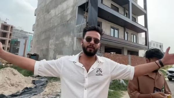 'बिग बॉस OTT 2' जीतने के बाद एल्विश यादव ने दिखाई अपने 16 BHK वाले घर की झलक, किसी महल से कम नहीं आशियाना