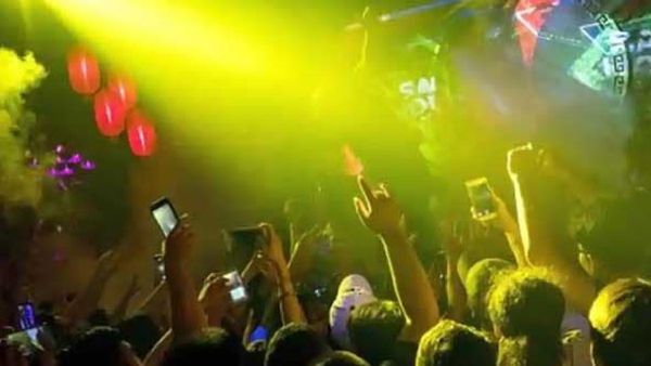 रेव पार्टी से गिरफ्तार हुआ ये मशहूर फिल्म प्रोड्यूसर, छापेमारी में कोकीन तक हुई बरामद!